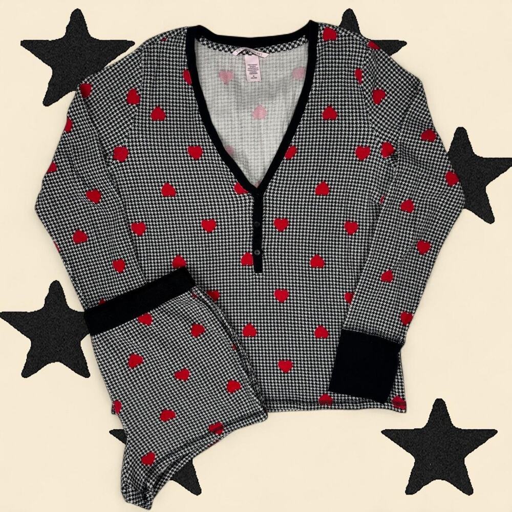 ★ Victoria’s Secret heart print pajama set ★